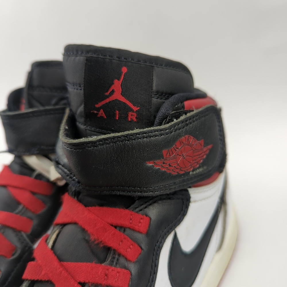Nike‎ Air Jordan 1 High FlyEase Youth 7Y Basketball Sneakers Black White Red - Picture 5 of 8